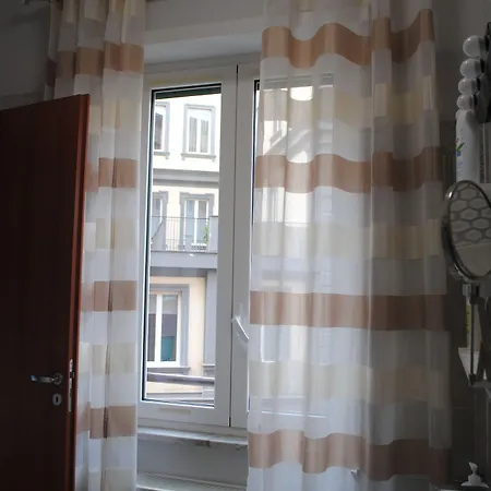 Molo 5 Bed & Breakfast 4*